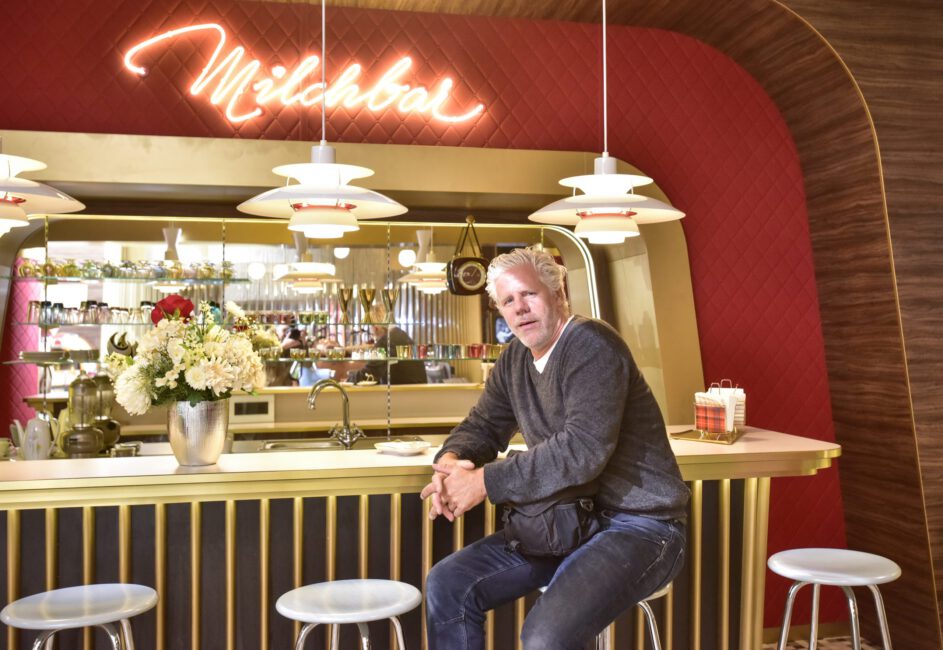 Hannover 25.07.17
PS Speicher Einbeck
Stifter Karl-Heinz Rehkopf (Kaufmann und Sammler) zeigt einige seiner 2600 Fahrzeuge
Foto: HENNING SCHEFFEN PHOTOGRAPHY
MOBIL: 01773193050
WWW.SCHEFFEN.DE
info@SCHEFFEN.DE
Friedrich-Engels-Str. 31
30880 Laatzen
Region Hannover / Niedersachsen / GERMANY